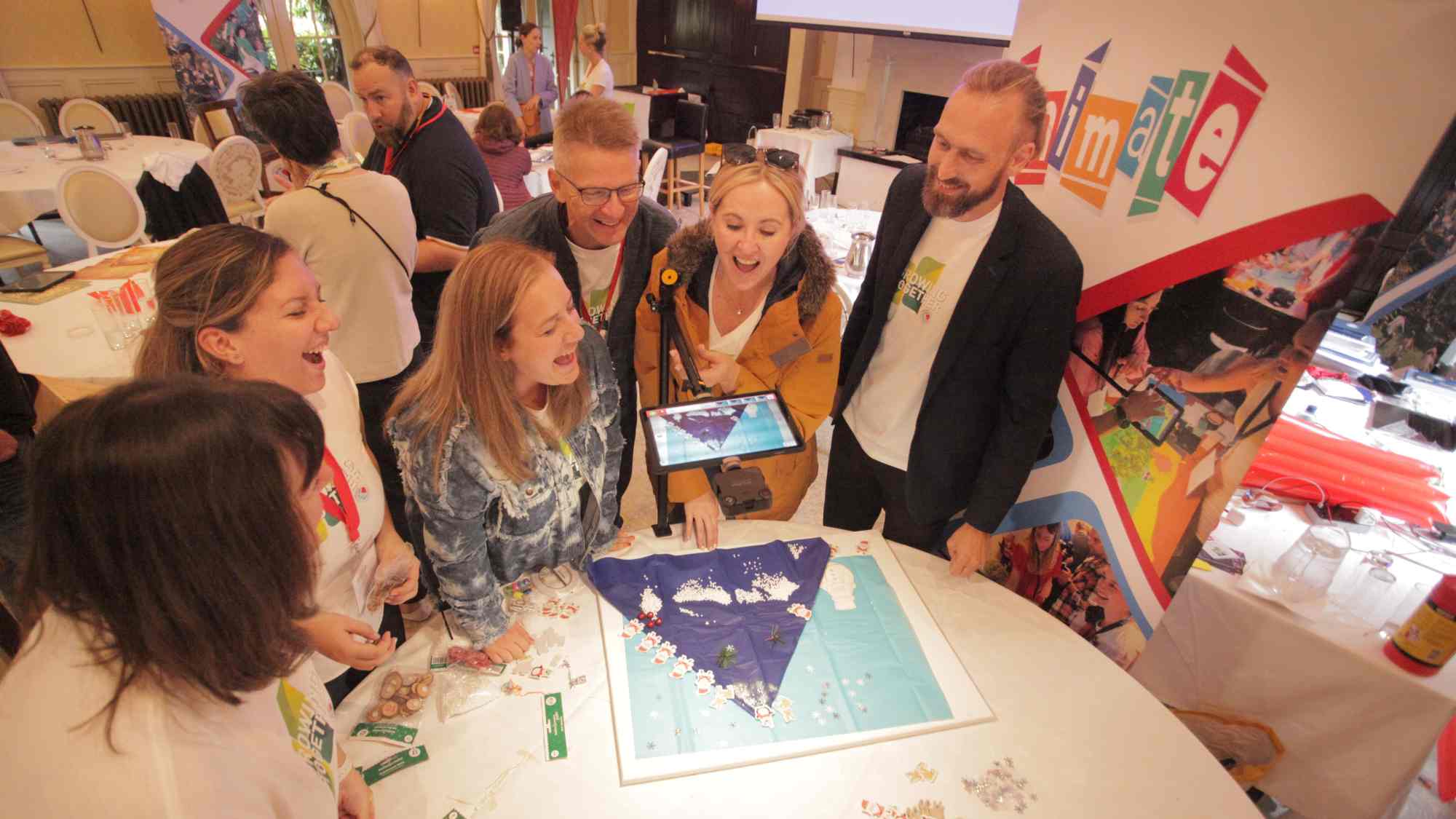 animate creative team building activity