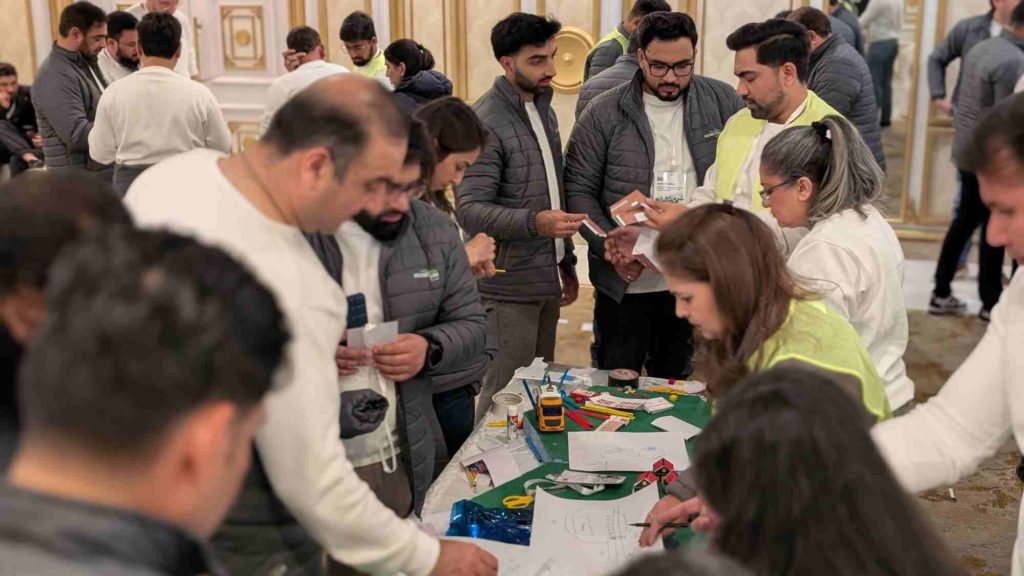 Large-scale team building for conferences