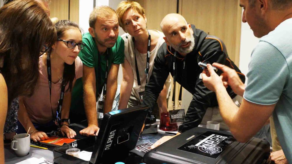 strategic thinking team building challenge